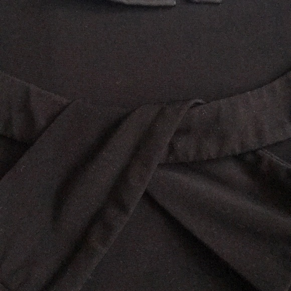 Black top - Picture 2 of 2